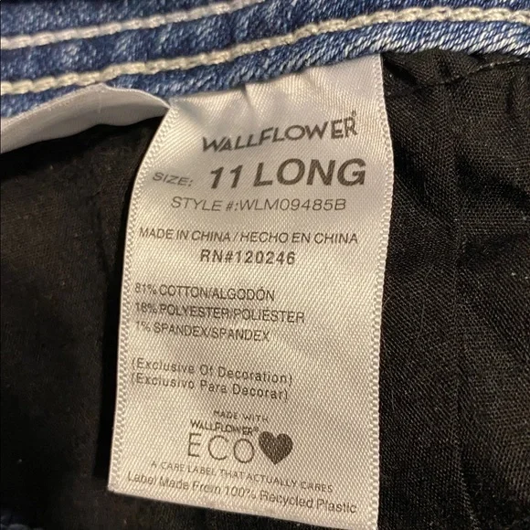 Wallflower Women's boot cut Jeans in Distressed Blue - Picture 3 of 5